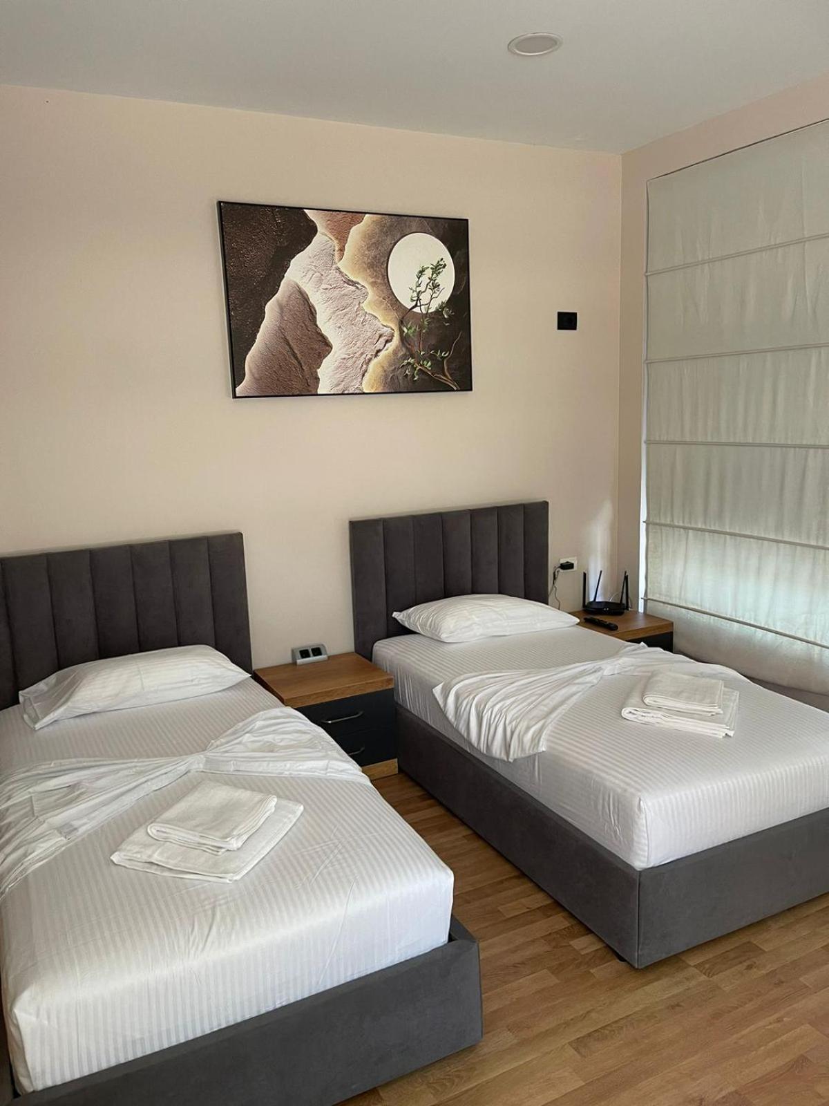Aries Apartments Sarande Exterior photo
