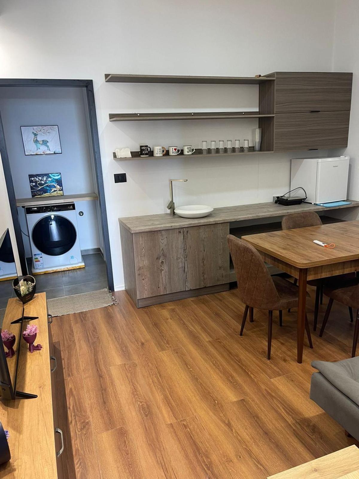Aries Apartments Sarande Exterior photo