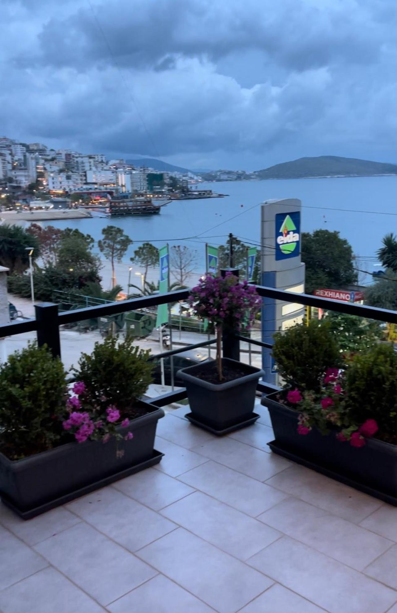 Aries Apartments Sarande Exterior photo