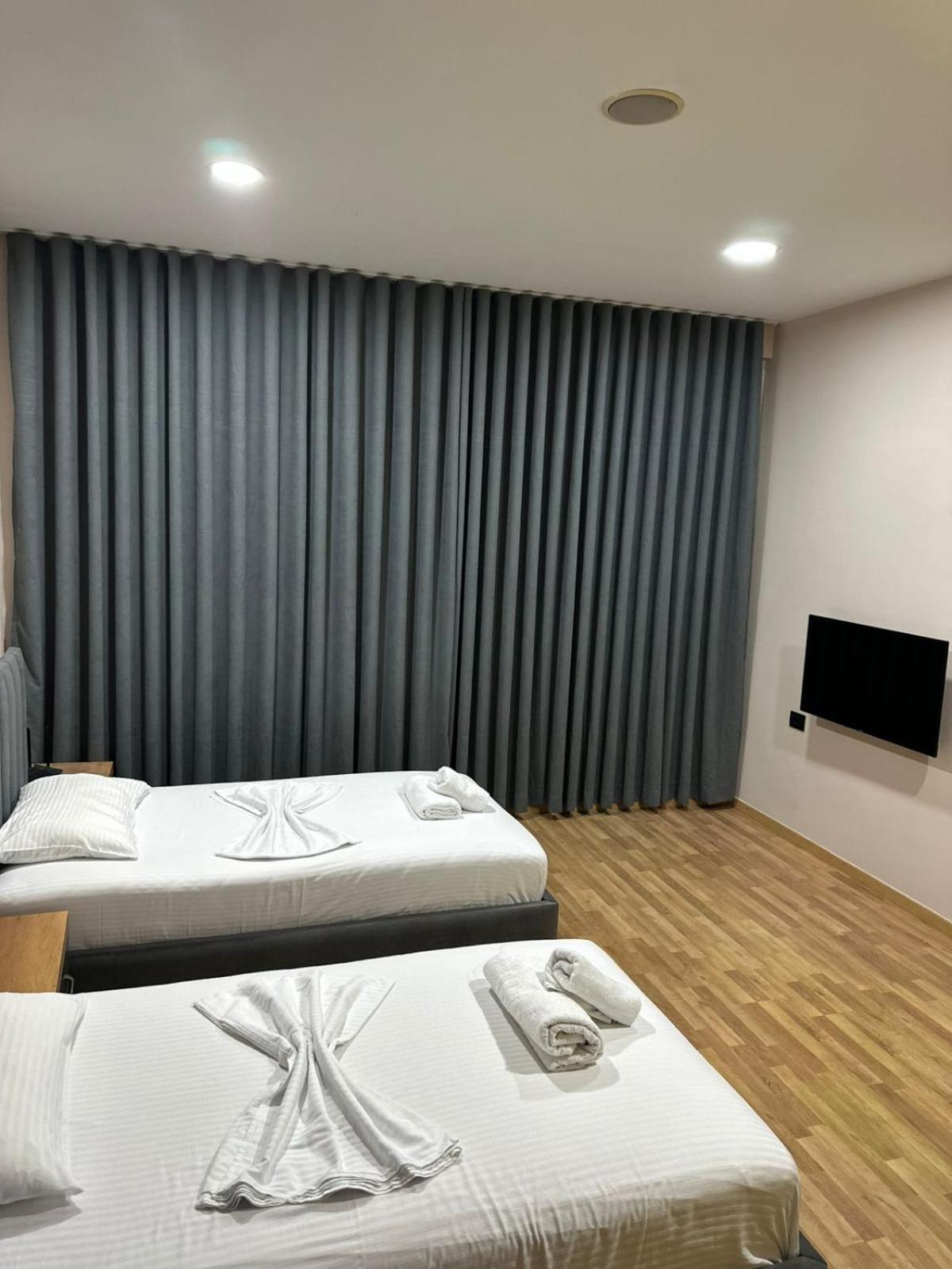 Aries Apartments Sarande Exterior photo